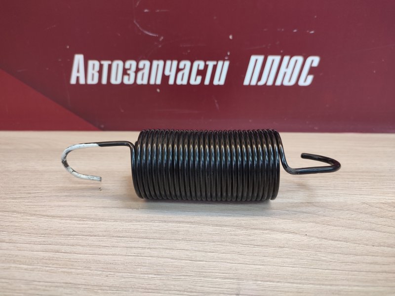 Пружина крышки багажника