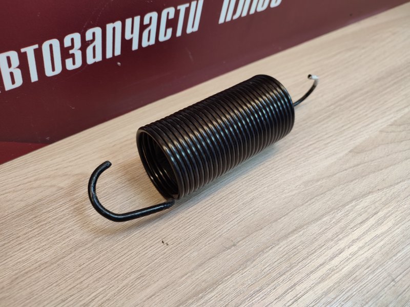 Пружина крышки багажника
