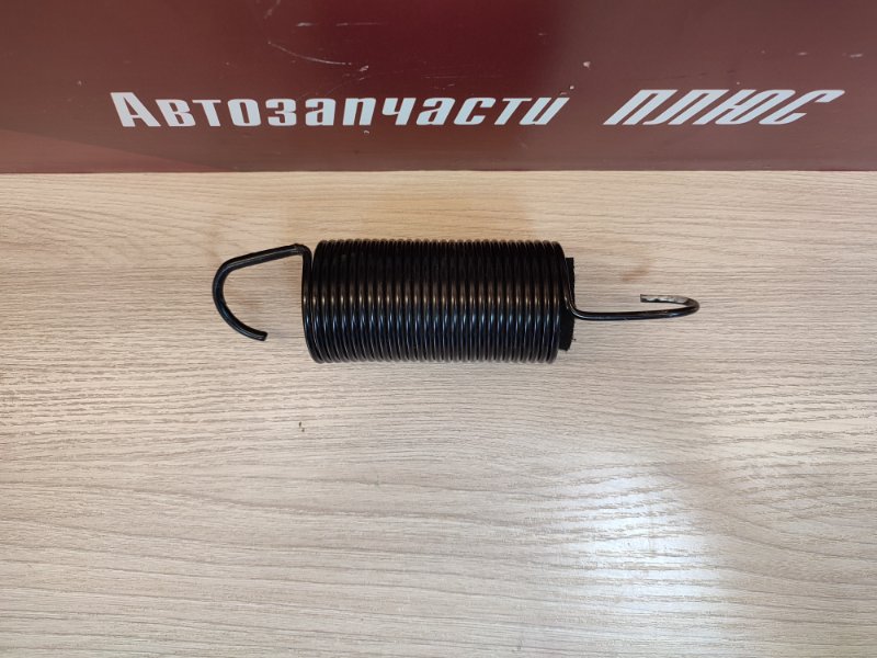 Пружина крышки багажника