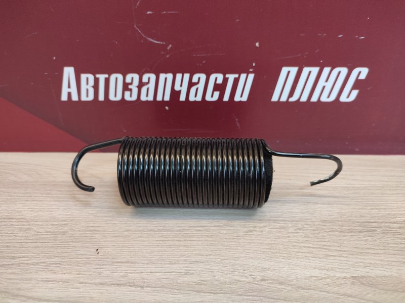 Пружина крышки багажника