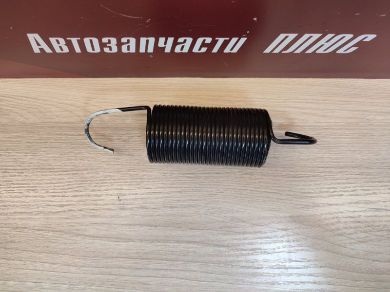 Пружина крышки багажника