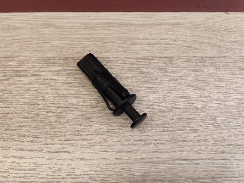 Концевик двери багажника