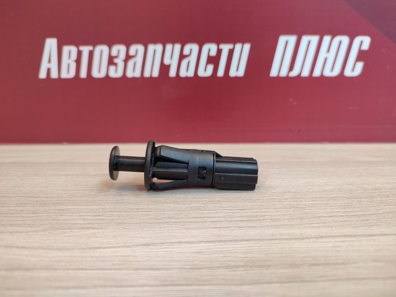 Концевик двери багажника