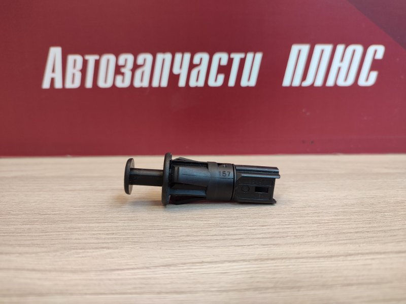 Концевик двери багажника