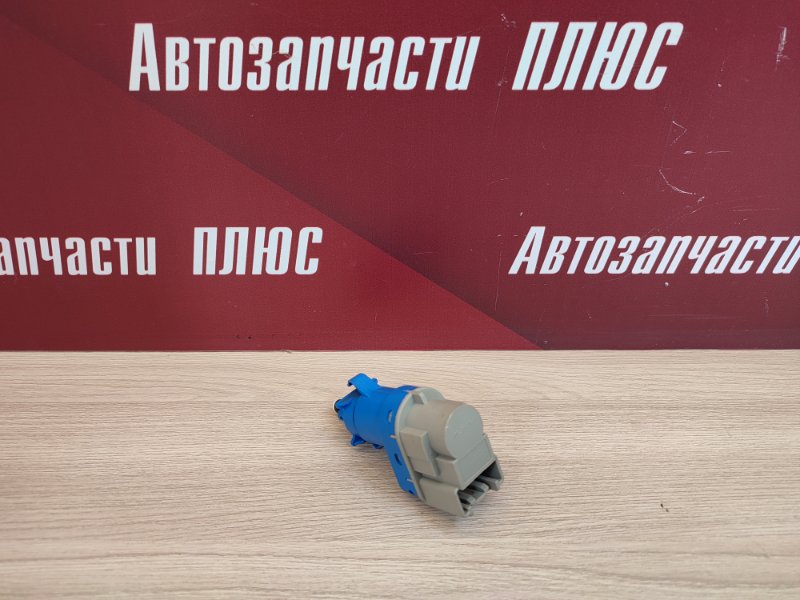 Датчик педали тормоза