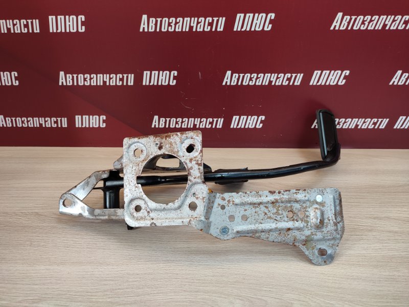 Педаль тормоза