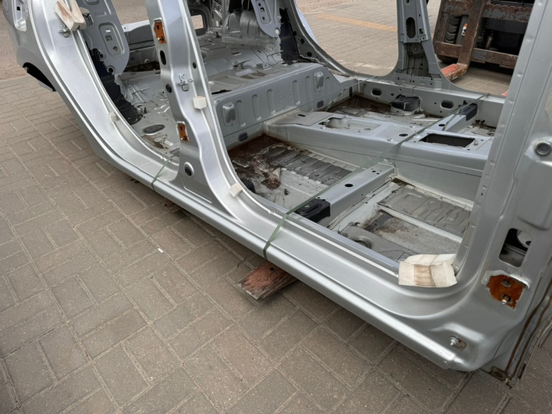 средняя стойка