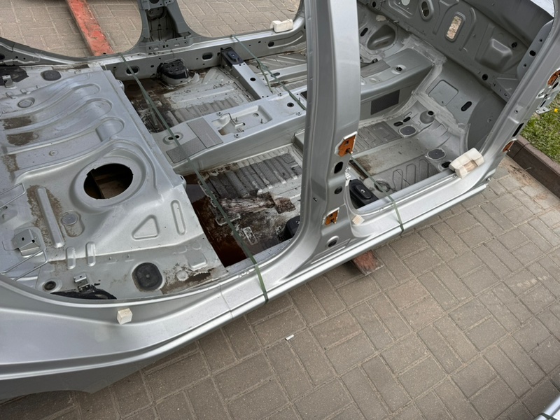 средняя стойка