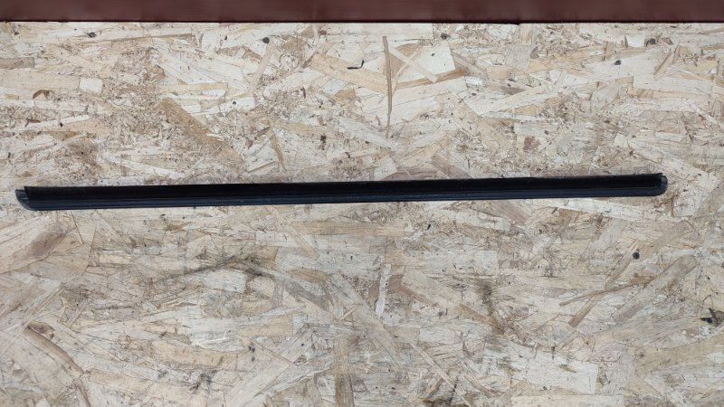 Уплотнитель стекла двери внешний