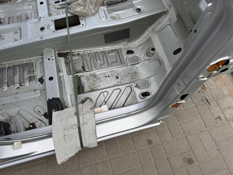 средняя стойка