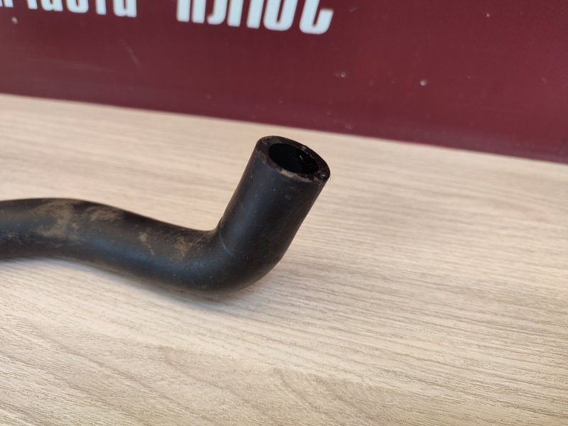 Трубка вентиляции картера