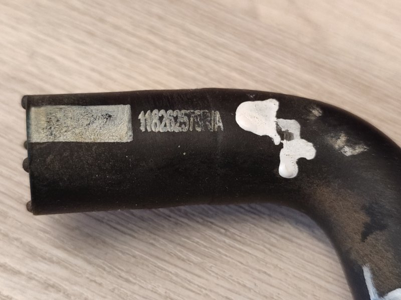 Трубка вентиляции картера