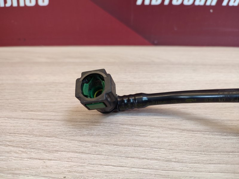 Трубка топливная