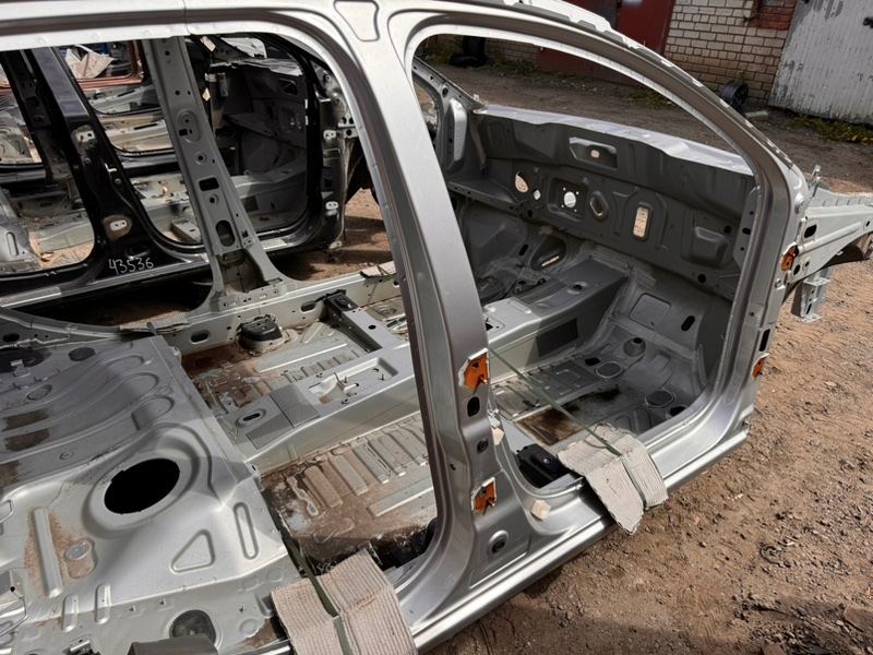 средняя стойка