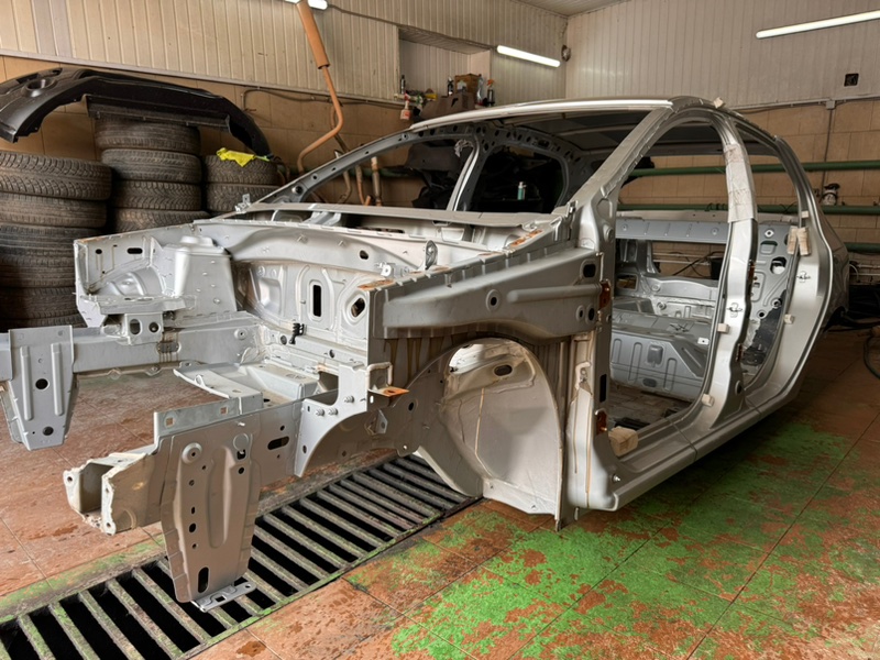 Передняя часть кузова