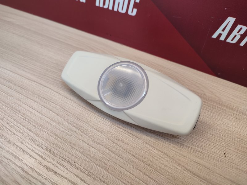 плафон освещения салона