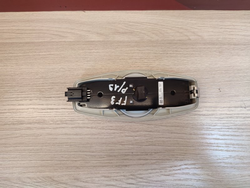 плафон освещения салона