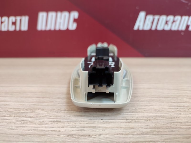 плафон освещения салона