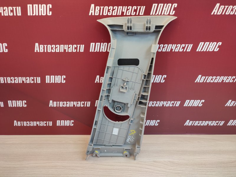 Обшивка средней стойки