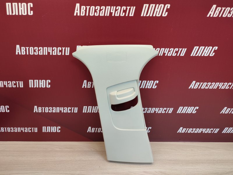 Обшивка средней стойки