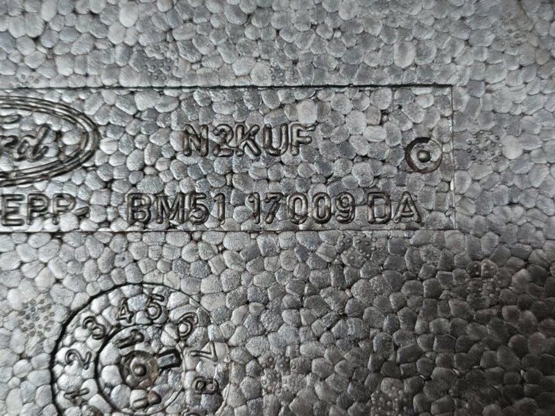 Колпак запасного колеса