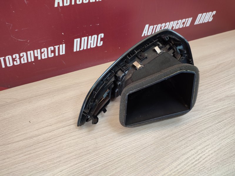 Воздушный дефлектор салона