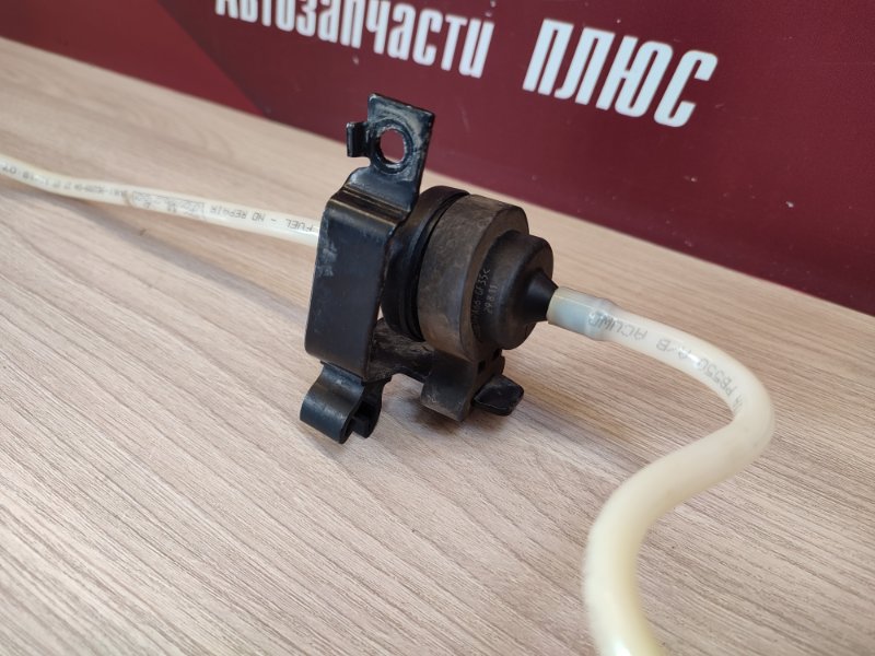 Клапан вентиляции топливного бака