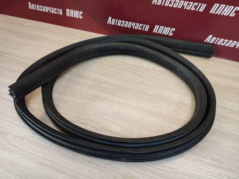 Уплотнитель двери