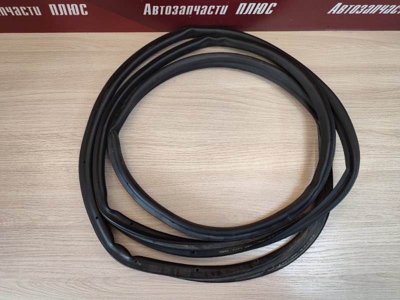 Уплотнитель      двери