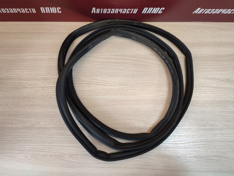 Уплотнитель      двери
