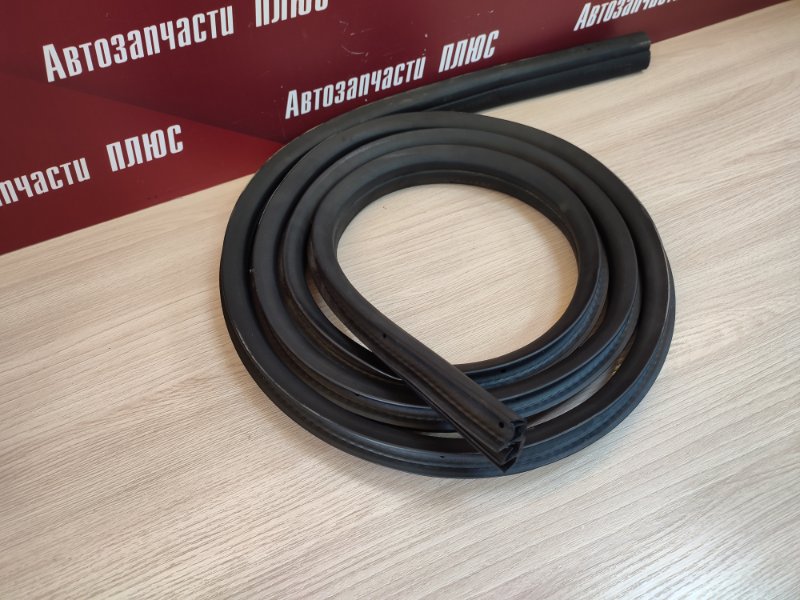 Уплотнитель      двери