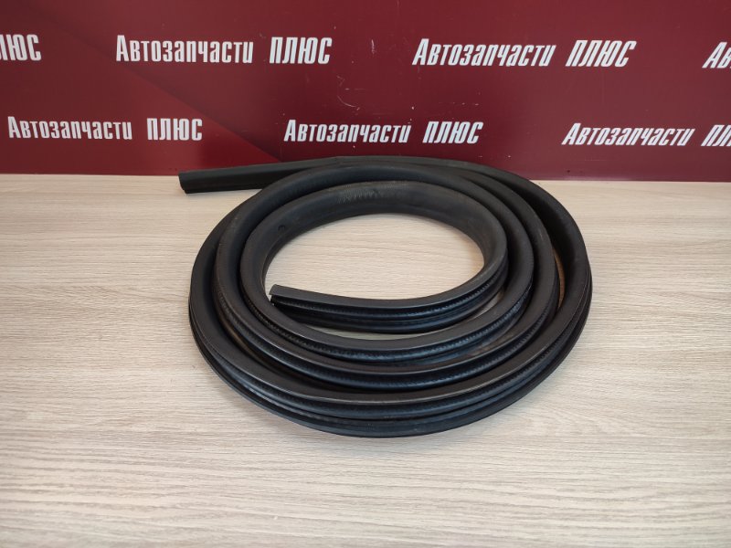 Уплотнитель      двери