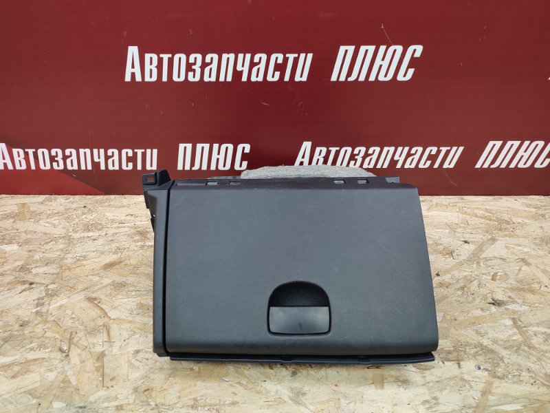 Крышка бардачка