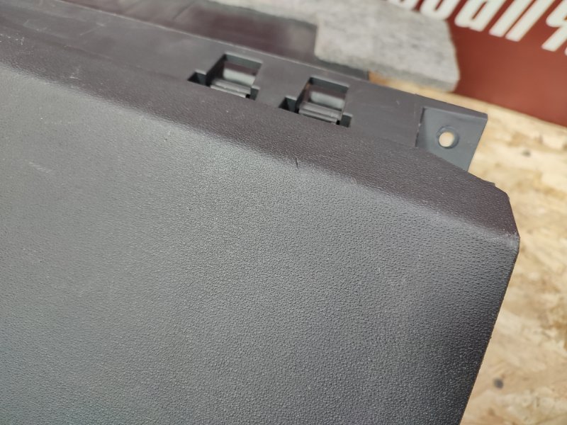 Крышка бардачка