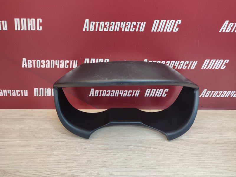 Козырек щитка приборов