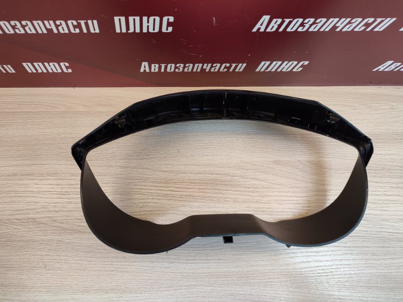 Козырек щитка приборов