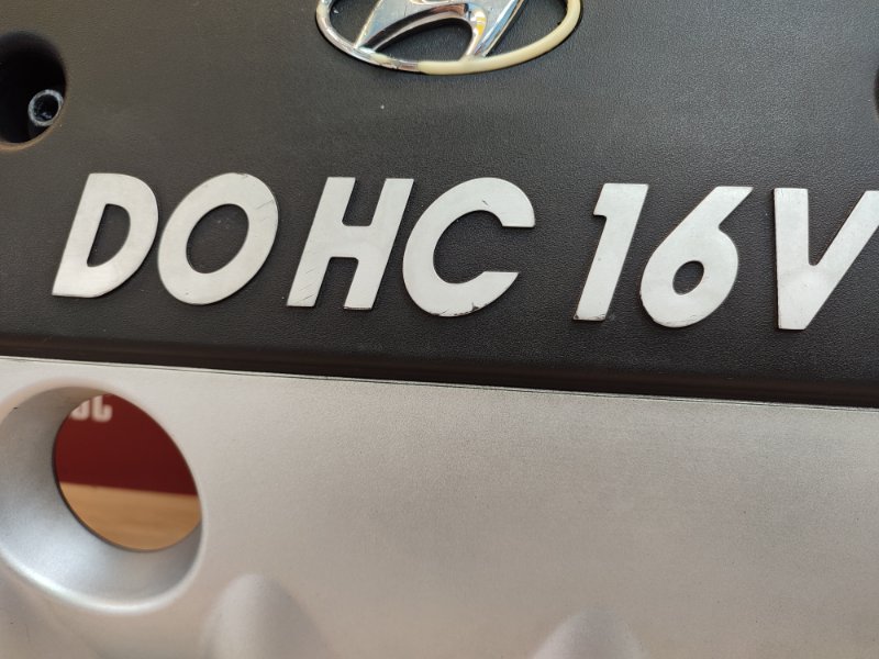 Декоративная крышка двигателя