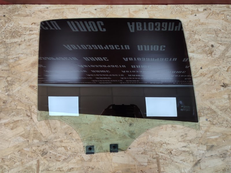 Стекло двери