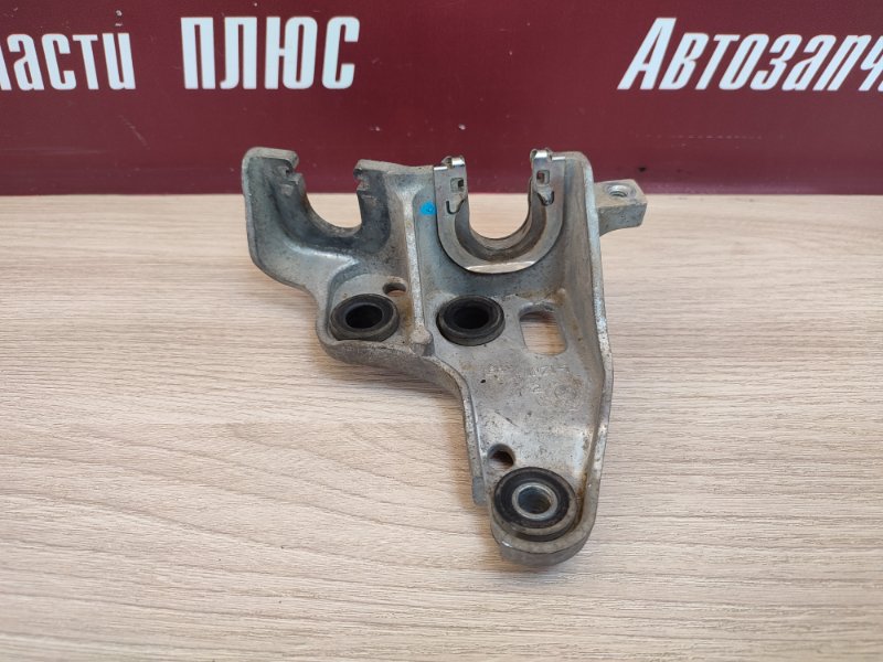 Кронштейн троса КПП