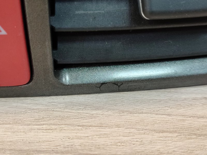 Дефлектор салона