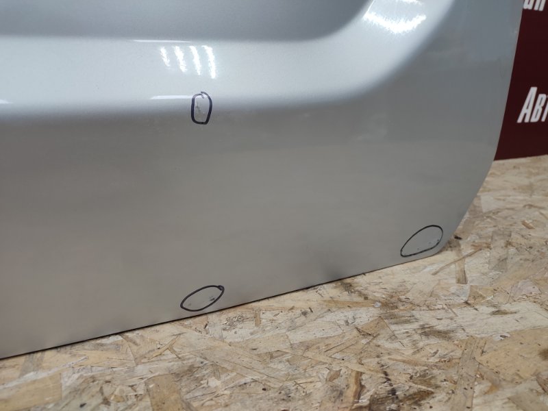 Дверь багажника