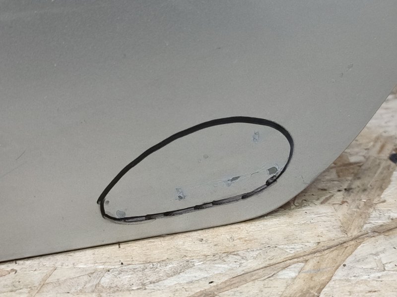 Дверь багажника