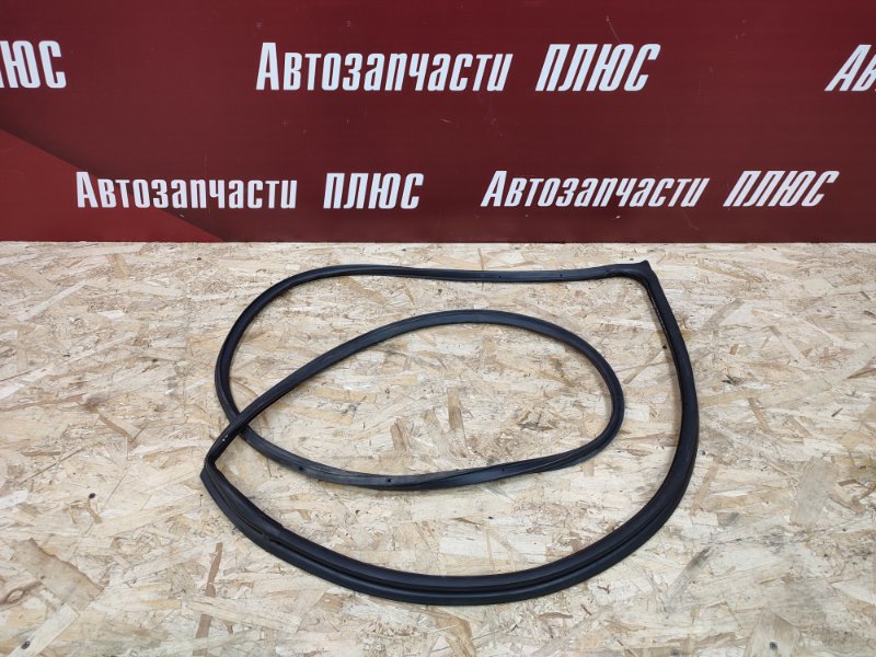 Уплотнитель двери