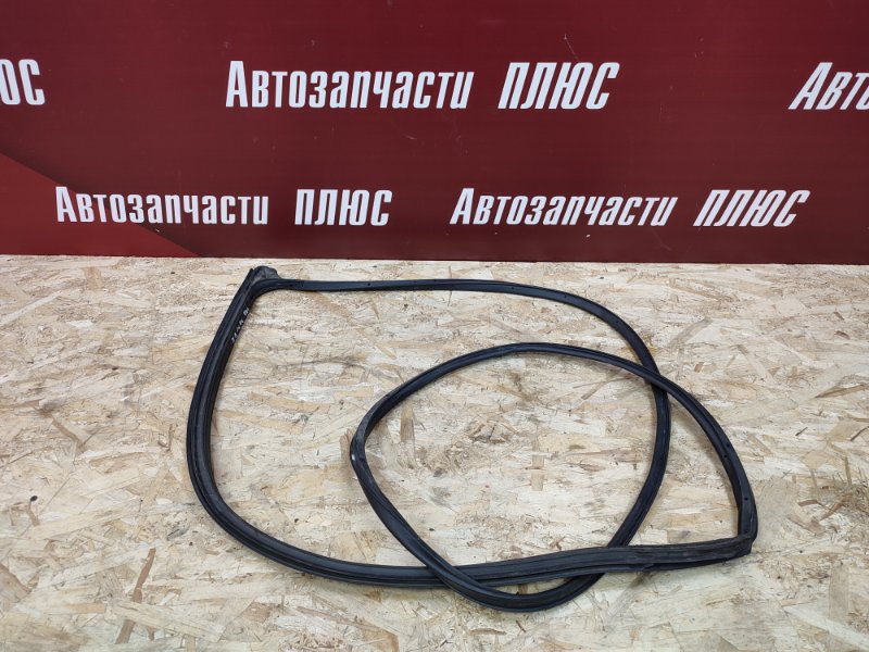 Уплотнитель двери