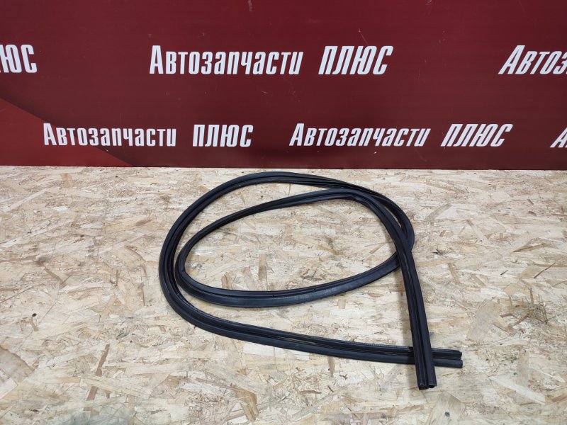 Уплотнитель багажника