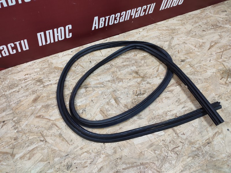 Уплотнитель багажника