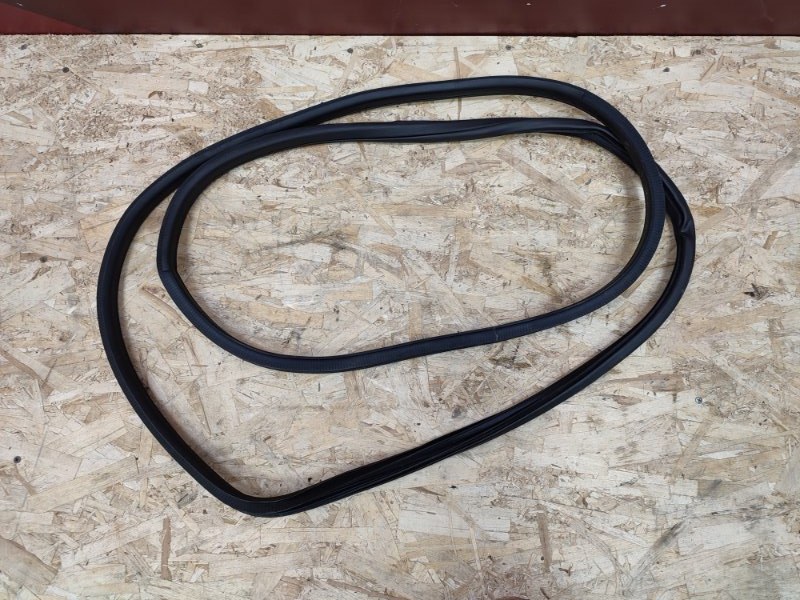 Уплотнитель двери