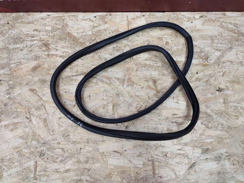 Уплотнитель двери