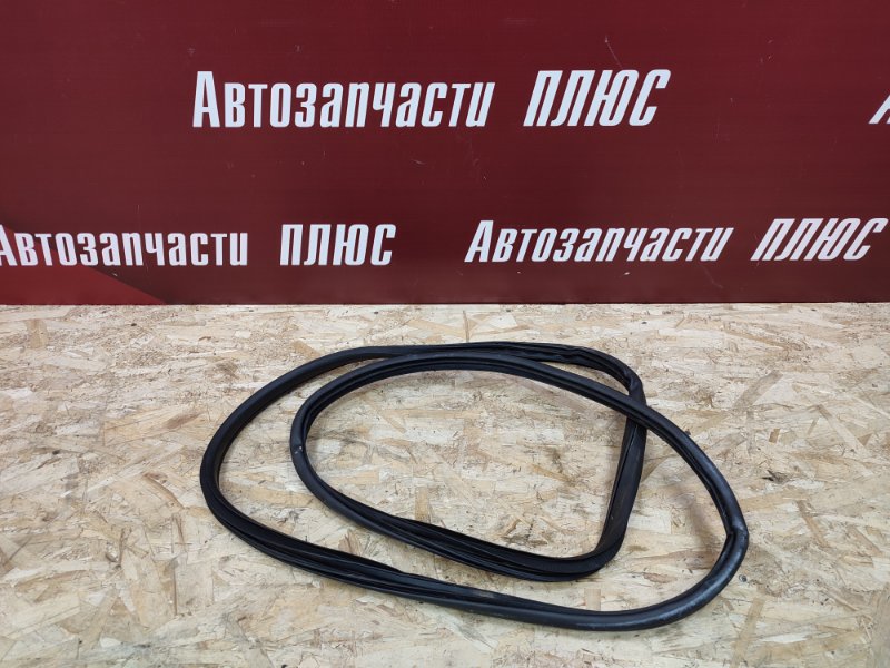 Уплотнитель двери