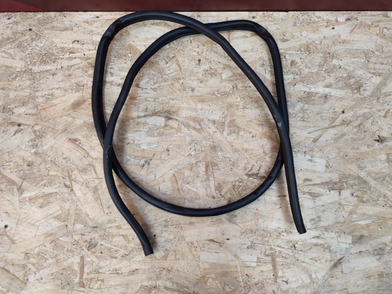 Уплотнитель двери